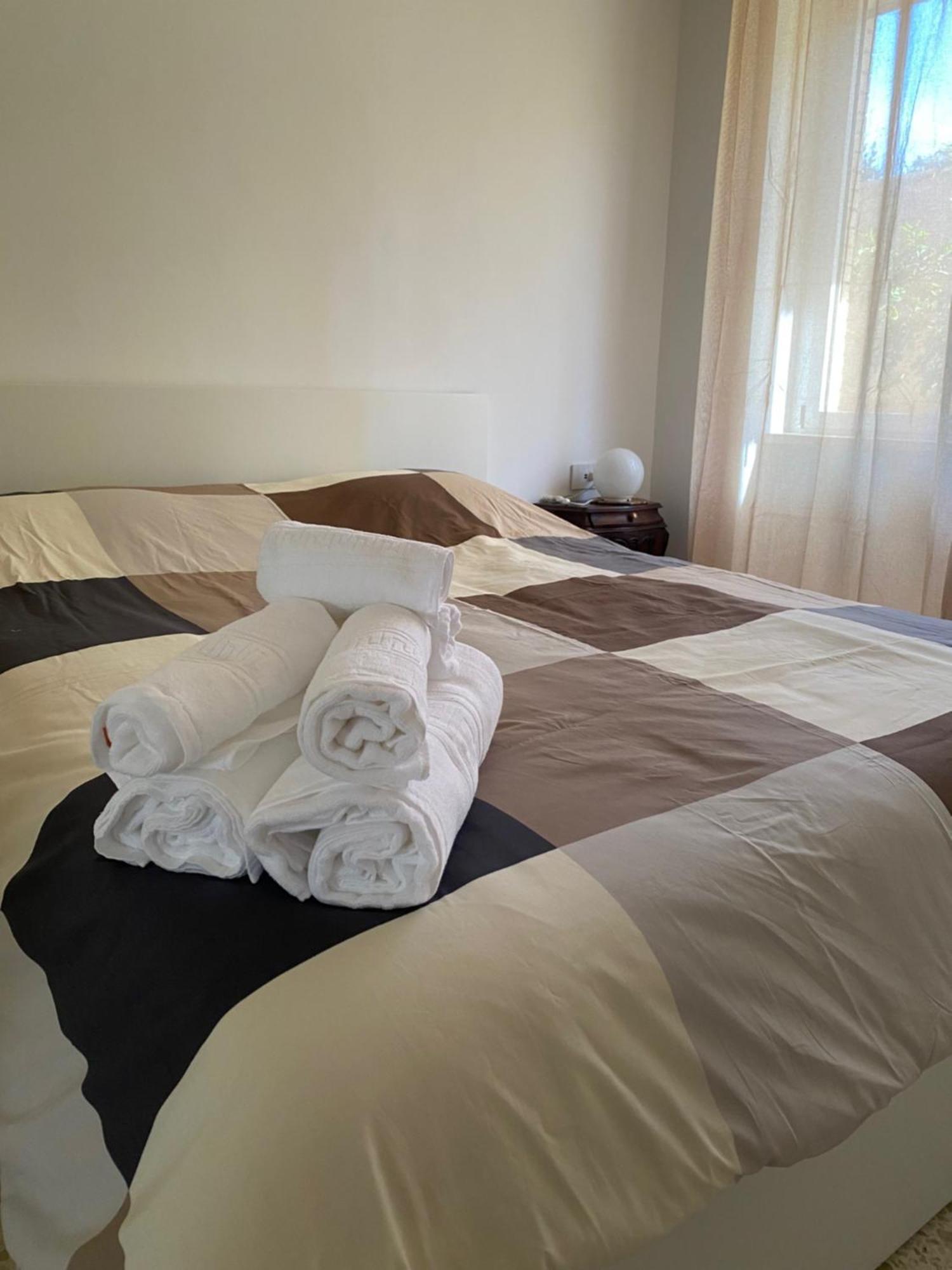 B&B Poseidon Fiumicino Eksteriør billede